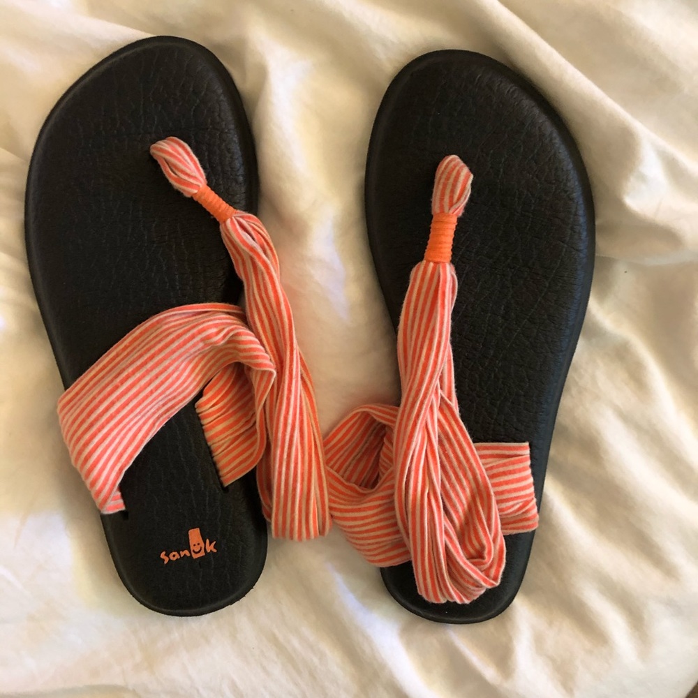 Sanuk sandals